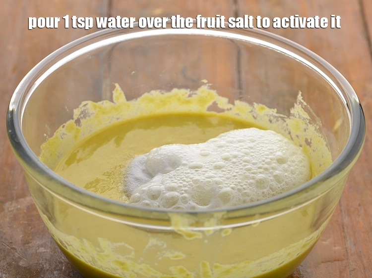 Step 15 – <p>ફ્રૂટ સોલ્ટને સક્રિય કરવા માટે તેના પર ૧ ચમચી પાણી રેડો. ફ્રૂટ સોલ્ટ ઉમેર્યા પછી …