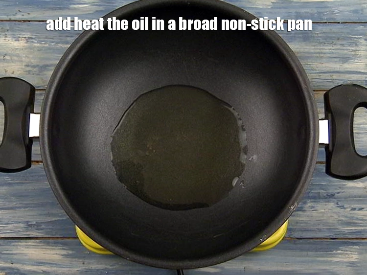 Step 6 – <p><strong>બટેટા નુ શાક</strong> બનાવવા માટે, એક પહોળા નોન-સ્ટીક પેનમાં તેલ ગરમ કરો. <strong>બટેટા નુ શાક</strong> …