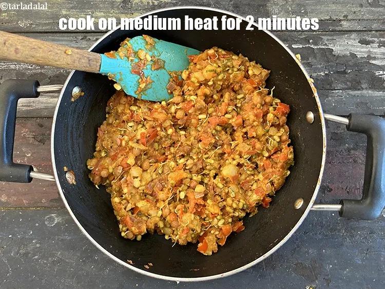 Step 20 – <p>મધ્યમ તાપ પર વધુ ૨ મિનિટ રાંધો.</p>