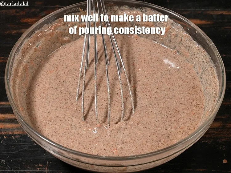 Step 8 – <p>રેડતા સુસંગતતાનું બેટર બનાવવા માટે સારી રીતે મિક્સ કરો.</p>