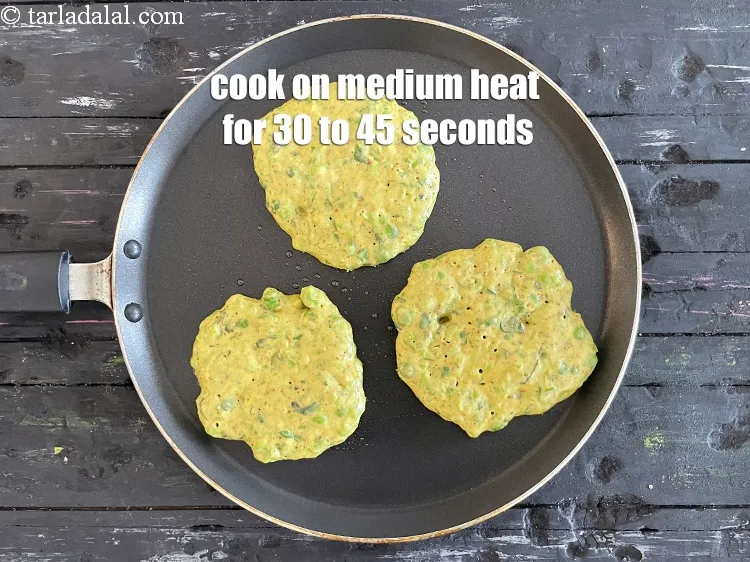 Step 19 – <p>30 થી 45 સેકન્ડ માટે મધ્યમ તાપ પર રાંધો.</p>