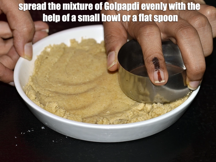 Step 10 – <p>નાના બાઉલ (કટોરી) અથવા ચપટી ચમચી, જે તમારા માટે આરામદાયક હોય તેની મદદથી <strong>જુવાર</strong> <strong>ગોળ …