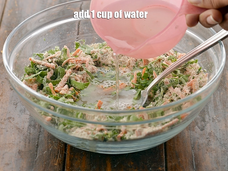 Step 10 – <p>૧ કપ <strong>પાણી</strong> ઉમેરો.</p>