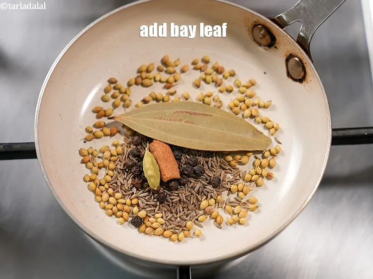 Step 6 – <p>તમાલપત્ર ઉમેરો.</p>