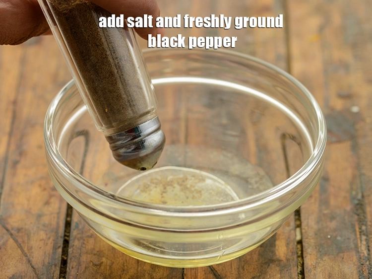 Step 5 – <p>સ્વાદ પ્રમાણે <a href="https://www.tarladalal.com/glossary-salt-namak-table-salt-gujarati-418i"><u>મીઠું (salt)</u></a> અને તાજી પીસેલી કાળા મરી ઉમેરો. મીઠું ઉમેરવાથી અન્ય સ્વાદમાં …