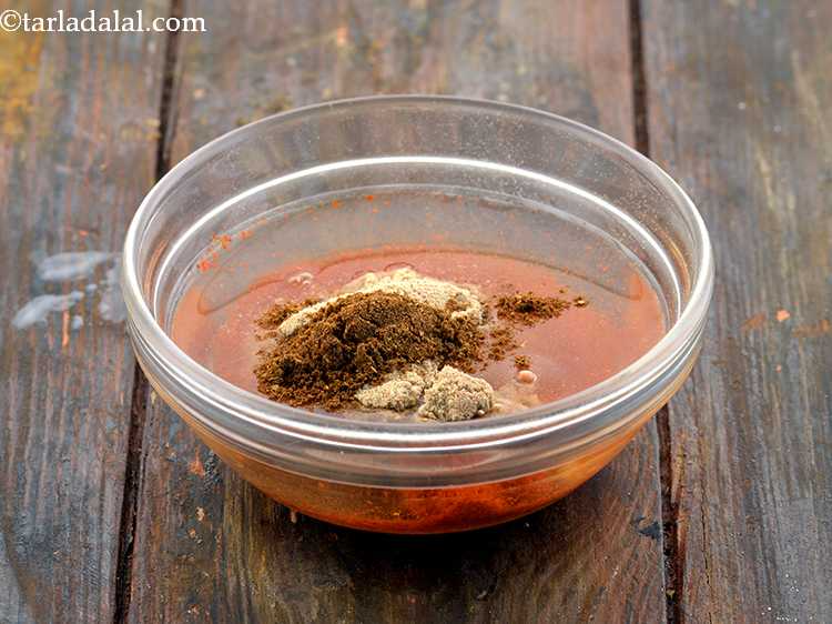 Step 17 – <p>સ્વાદથી ભરપૂર ગરમ મસાલો ઉમેરો.</p>