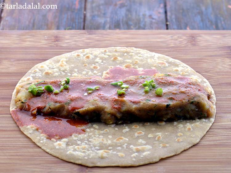 Step 26 – <p>તેના પર 1 ચમચી ચિલીઝ ઇન વિનેગર સરખી રીતે ફેલાવો.</p>