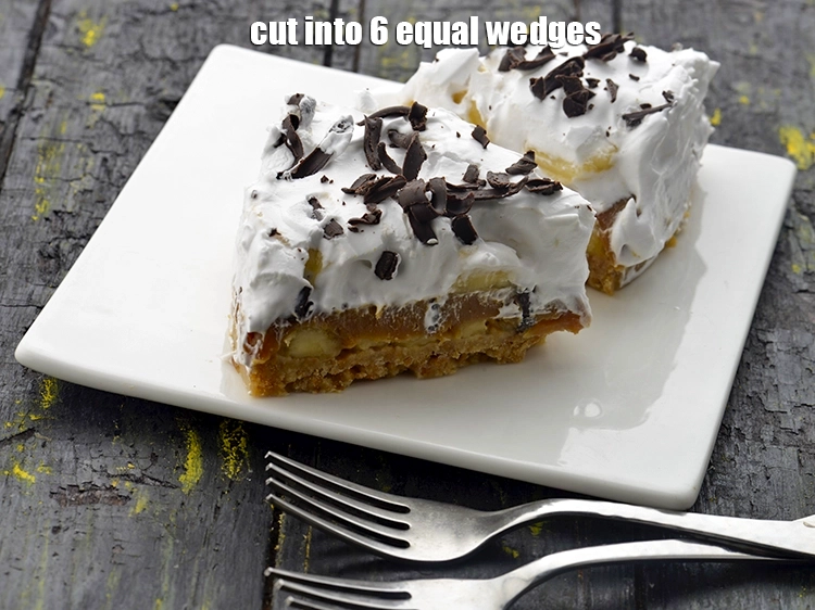 Step 14 – <p><strong>બનોફી પાઇના</strong> ૬ સરખા ભાગ પાડી.</p>