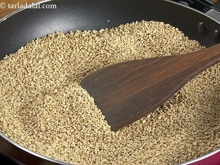 Step 2 – <p>ધીમા તાપે 8 મિનિટ સુધી અથવા સતત હલાવતા રહીને તે સુગંધિત થાય અને રંગ થોડો …