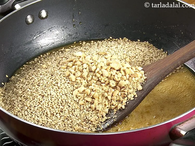 Step 8 – <p>મગફળી ઉમેરો.</p>