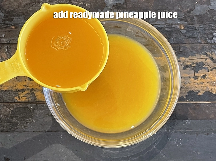 Step 2 – <p>૩/૪ કપ તૈયાર <a href="https://www.tarladalal.com/glossary-pineapple-juice-ananas-ka-juice-anana-ka-ras-gujarati-94i"><u>અનેનાસનો રસ</u></a> ઉમેરો.</p>