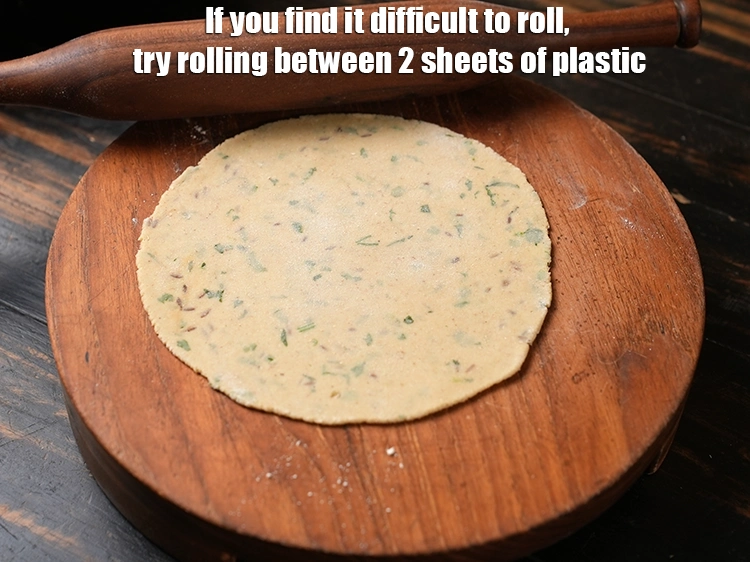 Step 23 – <p>જો તમને રોલ કરવામાં મુશ્કેલી પડે, તો પ્લાસ્ટિકની 2 શીટ્સ વચ્ચે રોલ કરવાનો પ્રયાસ કરો. …