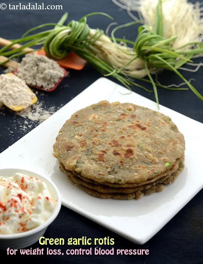 Step 17 – <p><strong>લીલું લસણ મલ્ટીગ્રેન રોટલી: વજન ઘટાડવા માટે સારું, ફાઇબરથી ભરપૂર, સ્વસ્થ હૃદય, ડાયાબિટીસના દર્દીઓ, સગર્ભા …