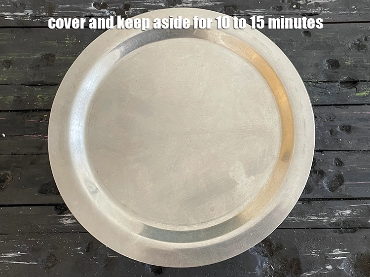 Step 10 – <p>લોટને ૧૦ થી ૧૫ મિનિટ માટે બાજુ પર રાખો.</p>