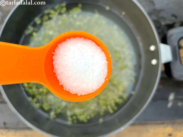 Step 4 – <p>થોડું મીઠું ઉમેરો.</p>