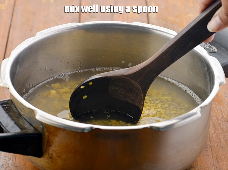 Step 13 – <p>ચમચીનો ઉપયોગ કરીને સારી રીતે મિક્સ કરો.</p>