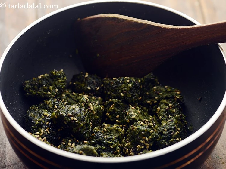 Step 29 – <p>2 થી 3 મિનિટ માટે ધીમા તાપે હળવેથી હલાવીને હળવા હાથે હલાવતા રહો જ્યાં સુધી …