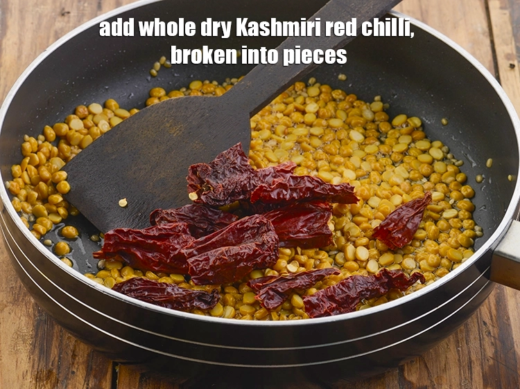 Step 20 – <p><a href="https://www.tarladalal.com/glossary-whole-dry-kashmiri-red-chillies-kashmiri-mirch-kashmiri-lal-mirch-gujarati-332i"><u>સૂકું કશ્મીરી લાલ મરચું (whole dry kashmiri red chillies)</u></a><u> </u>માત્ર જરૂરી તીખાશ જ નહીં, …