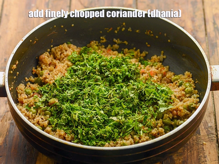 Step 25 – <p style="margin-left:0px;">આગ બંધ કરો અને વધારાના ભારતીય સ્વાદ માટે <span style="background-color:rgb(255,255,255);color:rgb(0,0,0);">1/4 કપ </span><a href="https://www.tarladalal.com/glossary-coriander-dhania-kothmir-gujarati-369i#ing_2365"><u>સમારેલી કોથમીર …