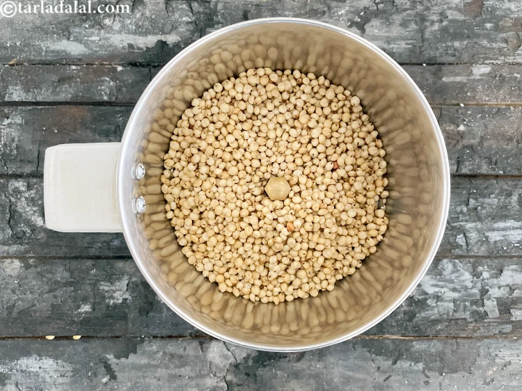 Step 4 – <p>ઠંડુ કરો અને બ્લેન્ડરમાં નાખો.</p>