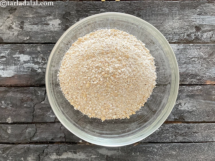 Step 6 – <p>શેકેલા અને બ્લેન્ડરમાં વાટેલા જુવારને બાજુ પર રાખો.</p>