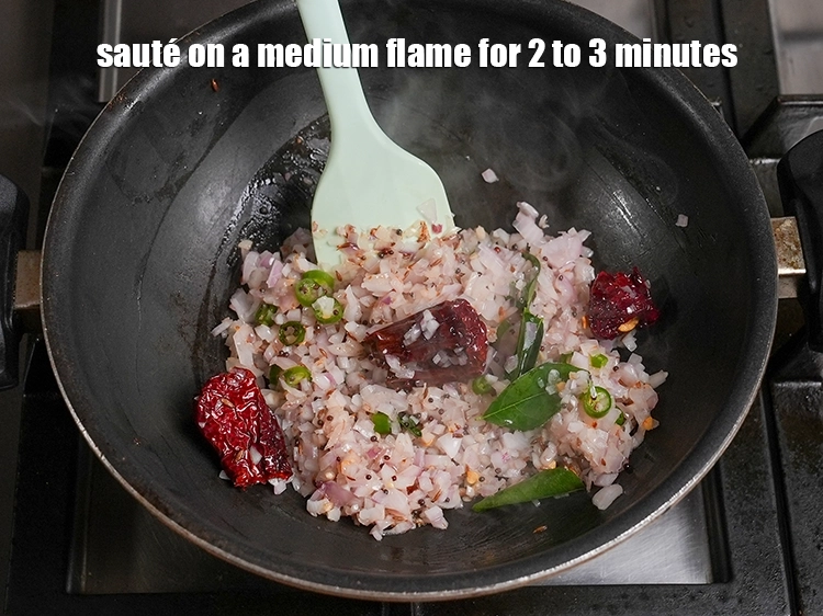 Step 10 – <p>2 થી 3 મિનિટ માટે મધ્યમ આંચ પર સાંતળો.</p>