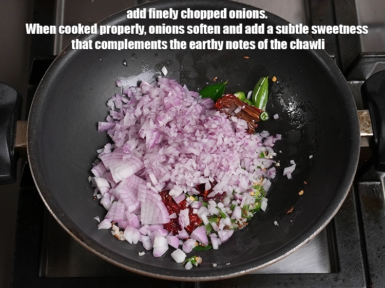 Step 9 – <p>૧ કપ બારીક સમારેલી ડુંગળી ઉમેરો. જ્યારે યોગ્ય રીતે રાંધવામાં આવે છે, ત્યારે ડુંગળી નરમ …