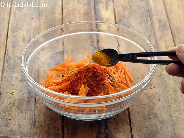 Step 12 – <p>હળદર પાવડર ઉમેરો.</p>