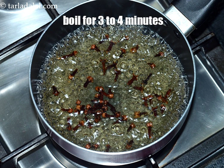 Step 3 – <p>તેને 3 થી 4 મિનિટ સુધી ઉકળવા દો.</p>