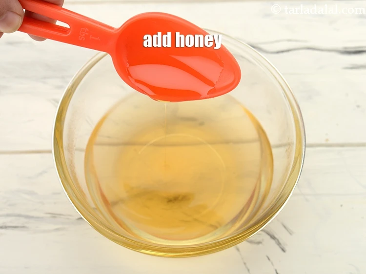 Step 5 – <p>જો તમે ઈચ્છો તો, લવિંગ ચાને થોડી મીઠી બનાવવા માટે તમે <span style="background-color:rgb(255,255,255);color:rgb(0,0,0);">1/2 ટીસ્પૂન </span><a …