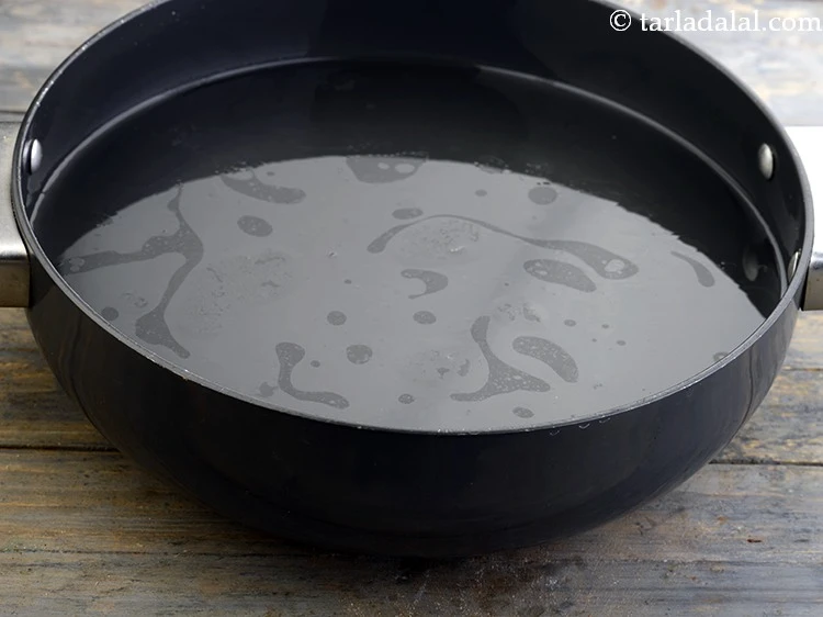 Step 1 – <p><strong>ચીલી ગાર્લિક નુડલ્સ રેસીપી | ચાઈનીઝ ચીલી ગાર્લિક નુડલ્સ | ઈન્ડો-ચાઈનીઝ ચિલી ગાર્લિક નૂડલ્સ | …