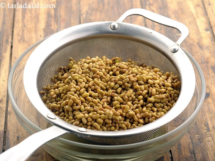 Step 8 – <p>6 કલાક પછી, ફરીથી પાણી કાઢી નાખો અને તેને કાઢી નાખો.</p>