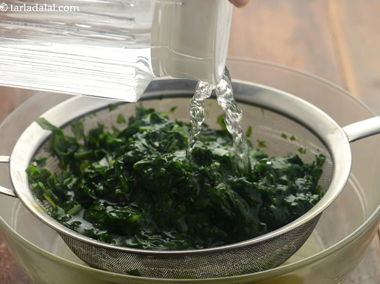 Step 11 – <p>તેને તરત જ પૂરતા ઠંડા પાણીમાં બે વાર તાજું કરો. આનાથી રસોઈની આંતરિક પ્રક્રિયા બંધ …