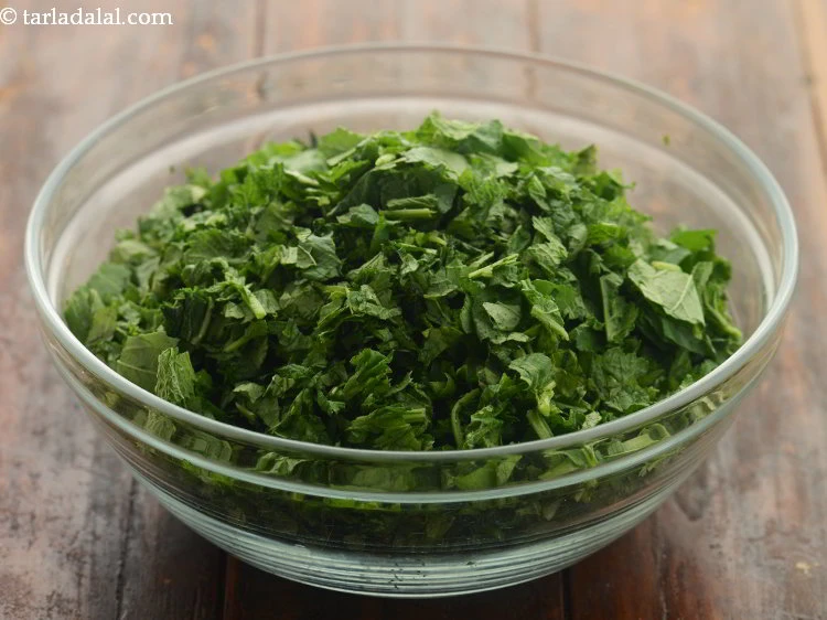 Step 2 – <p>તેને સારી રીતે ધોઈને કાપીને બાજુ પર રાખો.</p>