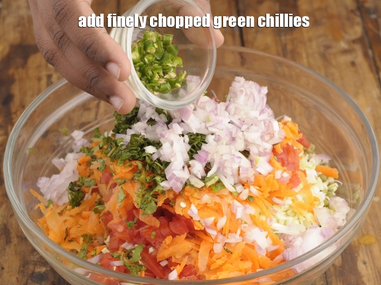 Step 11 – <p>બારીક સમારેલા લીલા મરચા ઉમેરો. જો તમે બાળકો માટે અથવા કોઈને મરચાં પસંદ ન હોય …