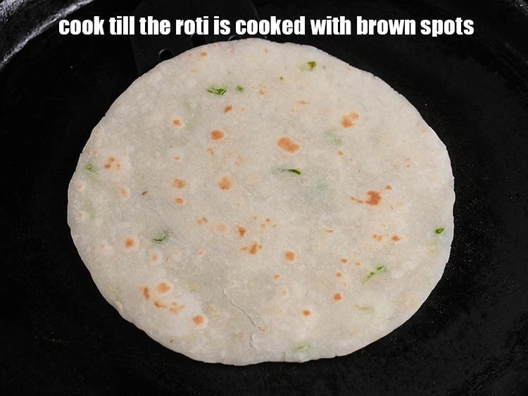 स्टेप 19 – <p>हम इसे पलटाते हैं और तब तक पकाते हैं जब …