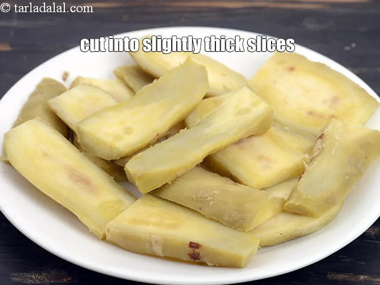 स्टेप 7 – <p>उन्हें थोड़े मोटे टुकड़ों में काट लें। हमें <span style="background-color:white;color:black;">१६</span> …