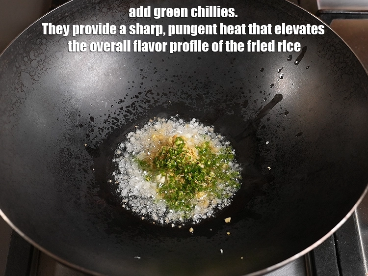 स्टेप 30 – <p><span style="background-color:white;">२&nbsp;</span>टी-स्पून <a href="https://www.tarladalal.in/glossary-green-chillies-hari-mirch-hindi-331i#ing_3504"><u>बारीक कटी हुई हरी मिर्च (finely chopped …