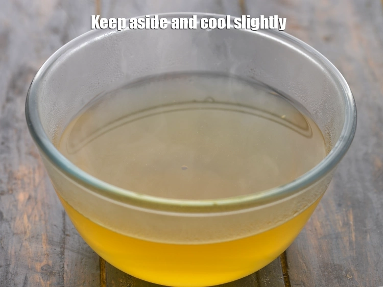 स्टेप 6 – <p><span style="background-color:rgb(255,255,255);color:rgb(0,0,0);">एक तरफ रखें और थोड़ा ठंडा करें। ध्यान दें …