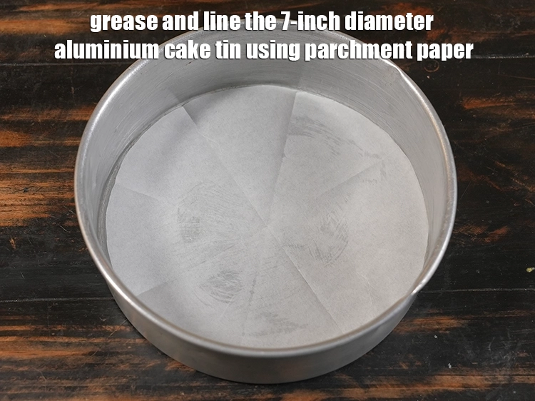 स्टेप 34 – <p><span style="background-color:white;">७ &nbsp;</span>इंच व्यास वाले एल्युमीनियम केक टिन को चिकना …