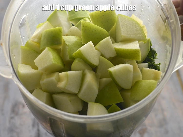 स्टेप 12 – <p><span style="background-color:rgb(255,255,255);color:rgb(0,0,0);">1 कप </span><a href="https://www.tarladalal.com/glossary-green-apple-hara-seb-hindi-1176i#ing_3057"><u>हरा सेब के टुकड़े (green apple …