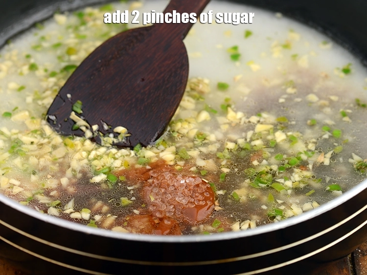 स्टेप 17 – <p><a href="https://www.tarladalal.com/glossary-sugar-chini-shakkar-hindi-278i"><u>शक्कर (sugar)</u></a> डालें।</p>