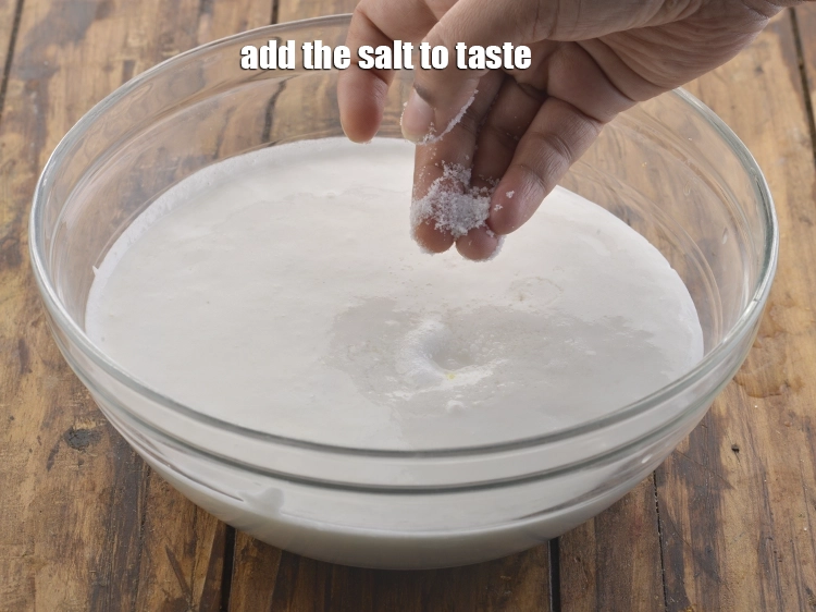 स्टेप 7 – <p>स्वादानुसार <a href="https://www.tarladalal.com/glossary-salt-namak-table-salt-hindi-418i"><u>नमक (salt)</u></a> <span style="background-color:rgb(255,255,255);color:rgb(0,0,0);">डालें।</span></p>