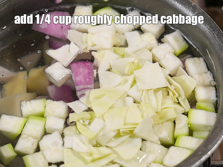 स्टेप 25 – <p>१/४ कप मोटे <a href="">कटी हुई पत्तागोभी</a> डालें।</p>