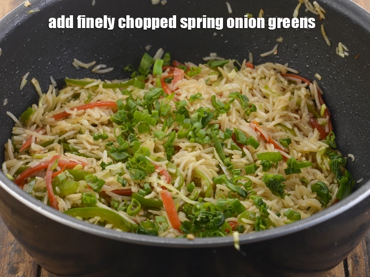 स्टेप 30 – <p><strong>वेजिटेबल फ्राइड राइस</strong><span style="background-color:rgb(255,255,255);color:rgb(0,0,0);">&nbsp;में १/४ कप&nbsp;बारीक&nbsp;</span><a href="https://www.tarladalal.com/vegetable-fried-rice--easy-chinese-cooking--hindi-4165r"><u>कटे हुए हरे प्याज …