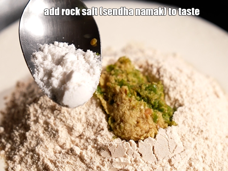 स्टेप 19 – <p><a href="https://www.tarladalal.com/glossary-rock-salt-sendha-namak-hindi-1644i"><u>सेंधा नमक (rock salt, sendha namak) </u></a><span style="background-color:rgb(255,255,255);color:rgb(0,0,0);">, स्वादअनुसार …