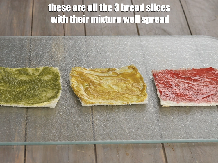 स्टेप 5 – <p>ये तीनों ब्रेड स्लाइस हैं जिन पर मिश्रण अच्छी तरह …