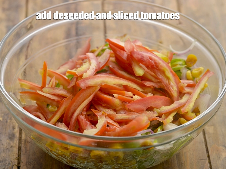 स्टेप 18 – <p><span style="background-color:rgb(255,255,255);color:rgb(0,0,0);">1 कप </span><a href="https://www.tarladalal.com/glossary-tomatoes-tamatar-hindi-639i#ing_2343"><u>स्लाईस्ड टमाटर (sliced tomatoes)</u></a> डालें। हमने …