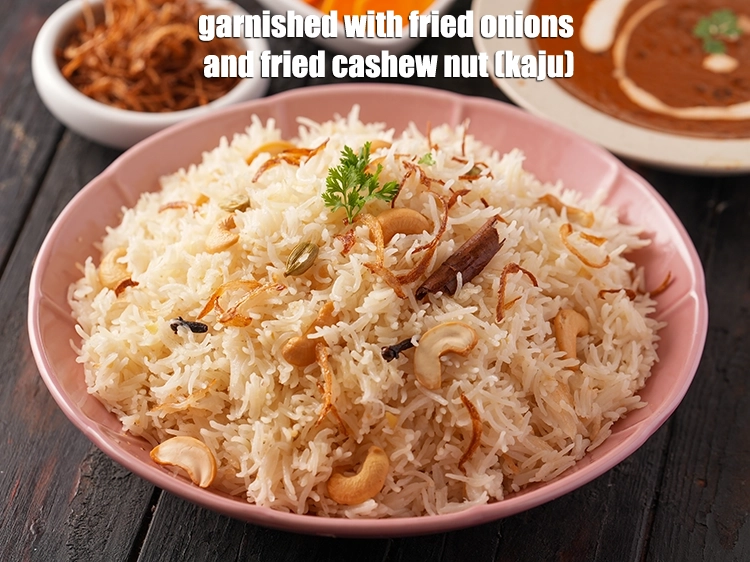 स्टेप 16 – <p><a href="https://www.tarladalal.com/glossary-onions-pyaz-pyaaz-kanda-hindi-548i#ing_2403"><u>तली हुई प्याज़ (fried onions)</u></a> और <a href="https://www.tarladalal.com/glossary-cashew-nuts-kaju-hindi-840i#ing_3242"><u>तले हुए …