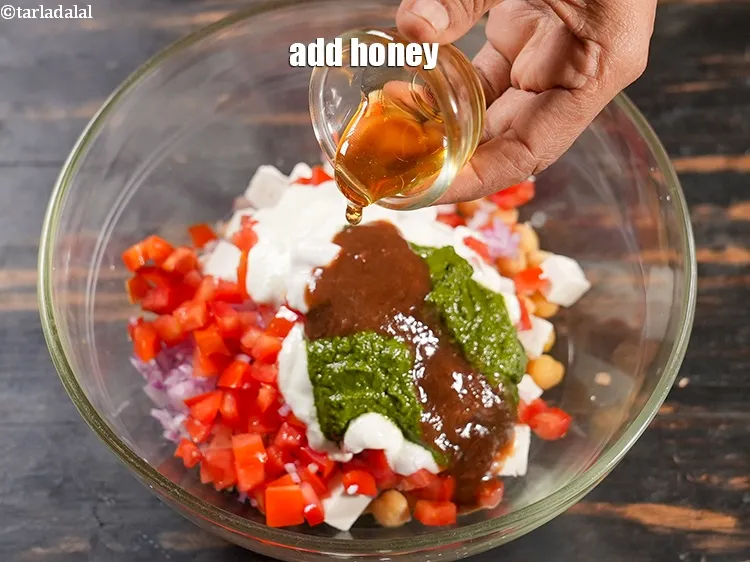 स्टेप 11 – <p>१ टी-स्पून&nbsp;<a href="">शहद</a>&nbsp;डालें।&nbsp;&nbsp;</p>